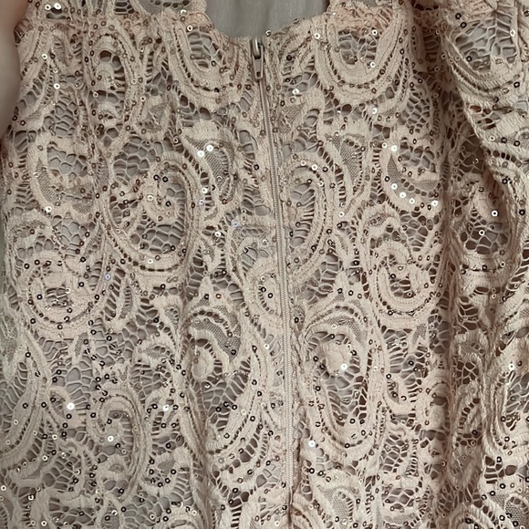 MY MICHELLE Beautiful Pink Lace & Sequin Cocktail Dress - Picture 3 of 5